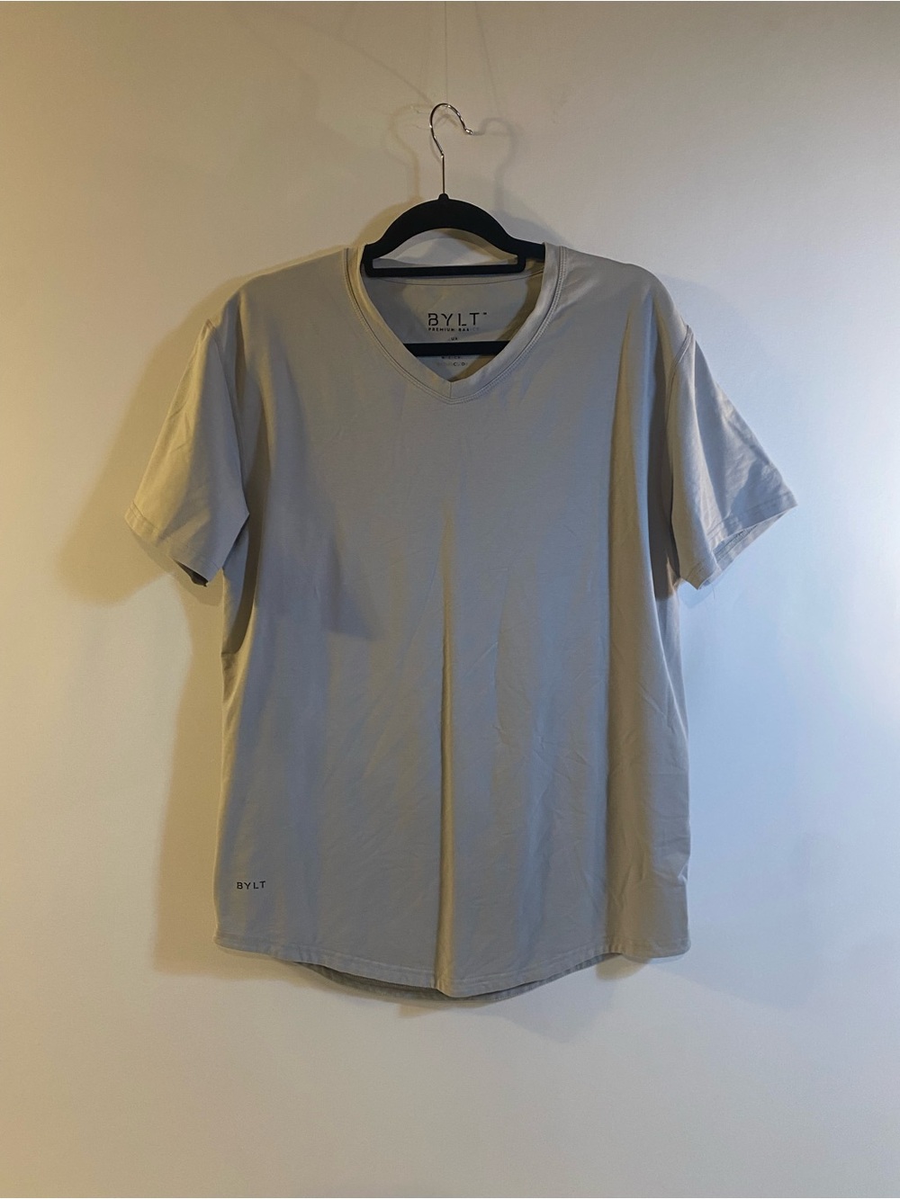 BYLT Signature Drop Cut V-Neck Cotton Blend T-Shirt Size L